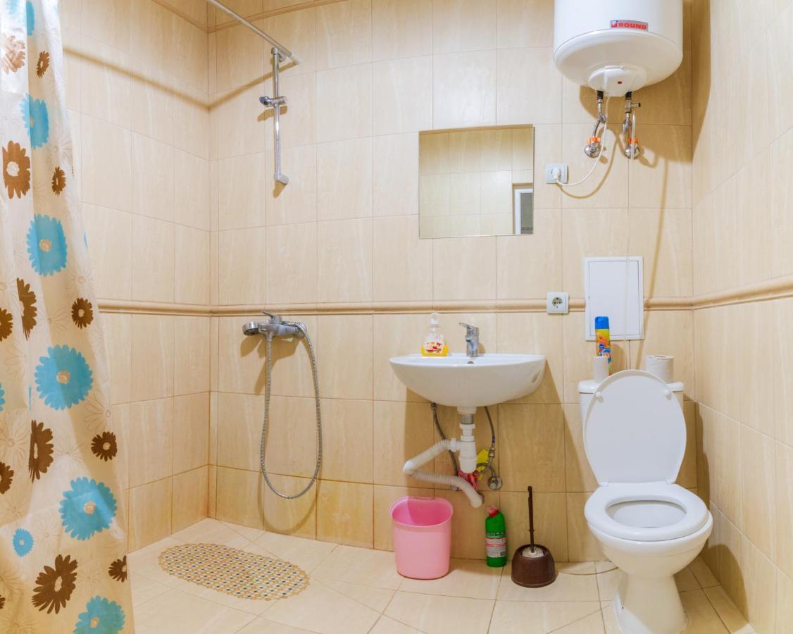 Квартира По Улице Коновальца, 36-Э Kiev Esterno foto